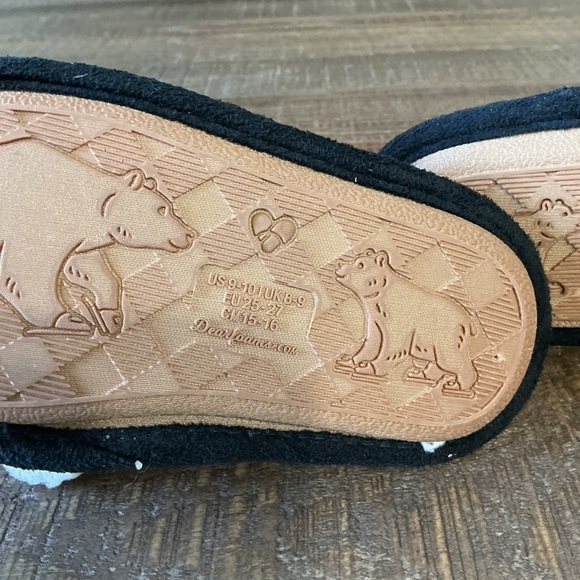 Dearfoams Kids' Lil Bear Red and Black Slippers - Picture 6 of 7